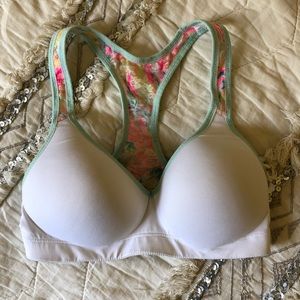 PINK yoga pushup sports bra